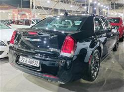 کرایسلەر 300